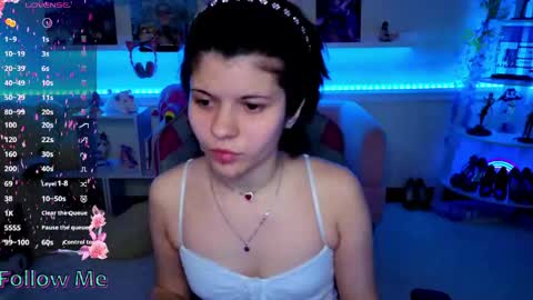 Snapshot of katyazaitseva chatting on 05-08-26, 11:48 Katya online show from 05-08-26, 11:48