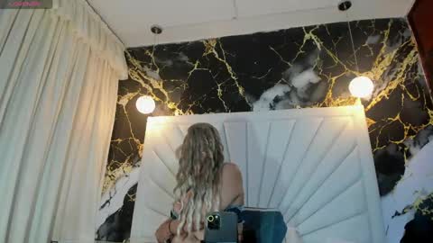 Snapshot of katyhornymilfsexy chatting on 05-20-26, 11:49 katy online show from 05-20-26, 11:49