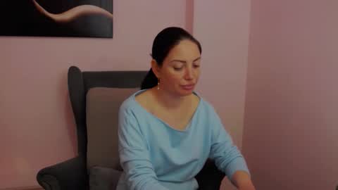 Snapshot of katylinee chatting on 04-15-26, 02:13 Katyline online show from 04-15-26, 02:13