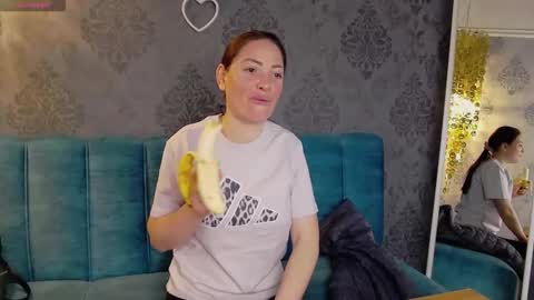 Snapshot of katylinee chatting on 04-22-26, 04:15 Katyline online show from 04-22-26, 04:15