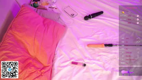 Snapshot of katymolly chatting on 02-14-25, 09:10 Mia Lovense is active Private is Open online show from 02-14-25, 09:10