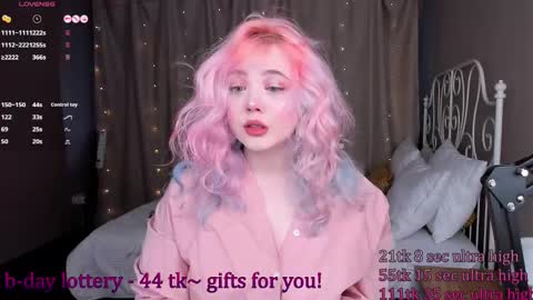 Snapshot of kawaii_yuki chatting on 02-28-25, 08:53 Yuki  online show from 02-28-25, 08:53