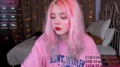 Snapshot of kawaii_yuki chatting on 03-09-25, 05:22 Yuki  online show from 03-09-25, 05:22