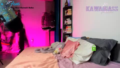 Snapshot of kawaiiibabiii chatting on 10-30-25, 07:54 Miss Kawaiii online show from 10-30-25, 07:54