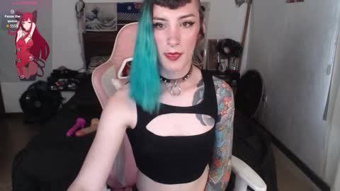 luna   online show from 12-02-25, 08:37