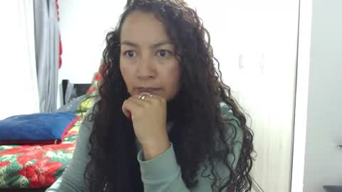  Khawit  online show from 12-22-25, 09:06