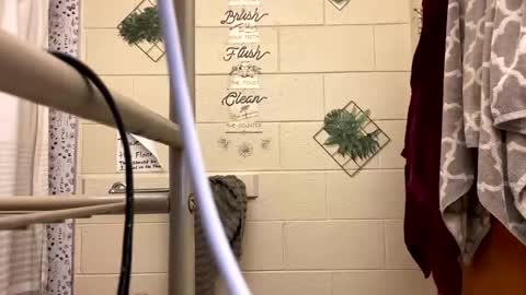 Snapshot of kay_la chatting on 03-27-26, 05:46 kay_la online show from 03-27-26, 05:46