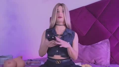 Cattleya stone online show from 05-01-26, 11:59