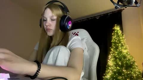 Amia online show from 02-06-26, 05:49