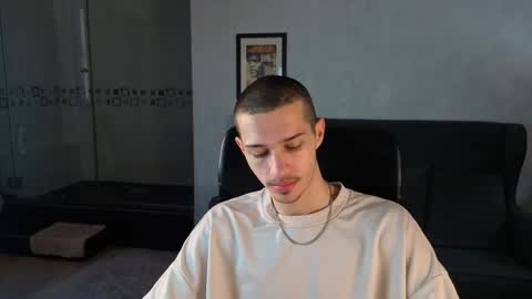 Snapshot of kaydendrew chatting on 04-18-26, 04:38 KaydenDrew online show from 04-18-26, 04:38