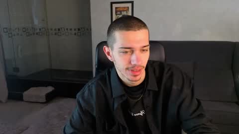 Snapshot of kaydendrew chatting on 04-22-26, 04:15 KaydenDrew online show from 04-22-26, 04:15