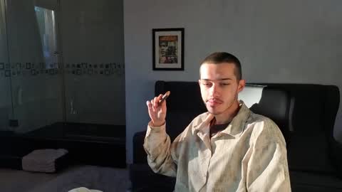 Snapshot of kaydendrew chatting on 04-23-26, 04:24 KaydenDrew online show from 04-23-26, 04:24