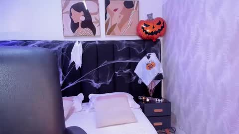 Kayla  online show from 11-01-25, 11:34