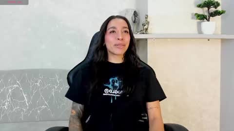 Snapshot of kayla_batista01 chatting on 07-12-26, 01:35 KAYLA BATISTA online show from 07-12-26, 01:35