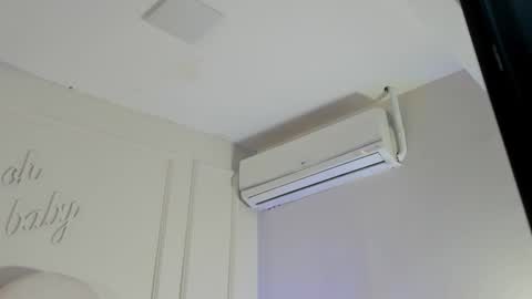 Snapshot of kaylachannell chatting on 01-18-26, 03:32 kaylachannell online show from 01-18-26, 03:32