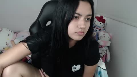 Snapshot of kaylak18x chatting on 06-22-26, 02:24 Kayla online show from 06-22-26, 02:24