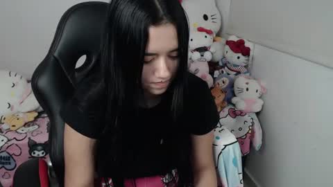 Snapshot of kaylak18x chatting on 06-22-26, 03:25 Kayla online show from 06-22-26, 03:25
