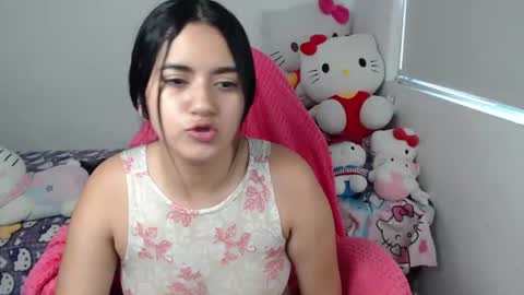 Snapshot of kaylak18x chatting on 07-28-26, 12:48 Kayla online show from 07-28-26, 12:48