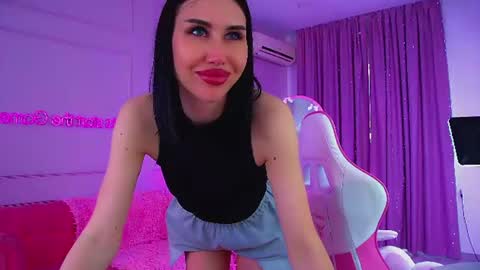 Snapshot of kaylamous chatting on 06-22-26, 03:25 Kayla online show from 06-22-26, 03:25