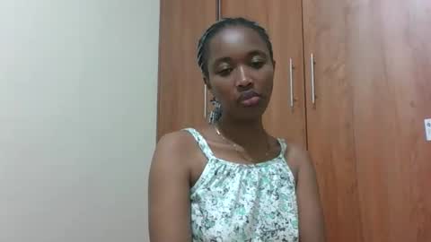 Snapshot of kaylar005 chatting on 04-23-26, 01:29 kaylar online show from 04-23-26, 01:29