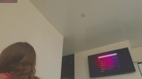 Snapshot of kaylee_ee chatting on 04-30-26, 10:43 kaylee_ee online show from 04-30-26, 10:43