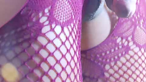 Snapshot of kayleenlust chatting on 12-21-25, 11:50 KayleenGomez online show from 12-21-25, 11:50