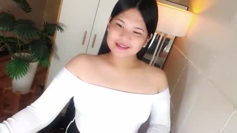 Y O U R        F U T U R E       K A Y L E E  online show from 01-13-26, 05:51