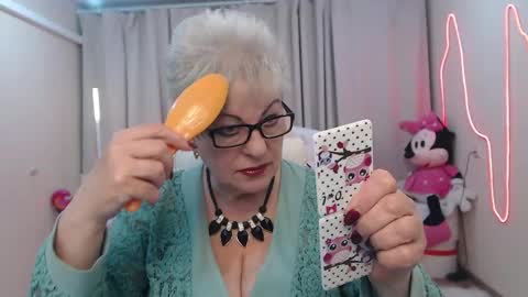 kaylesmoll online show from 05-27-26, 06:49