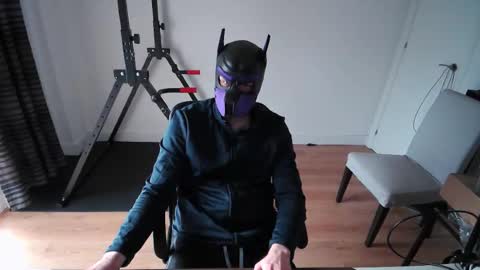 Neon online show from 02-02-26, 03:44