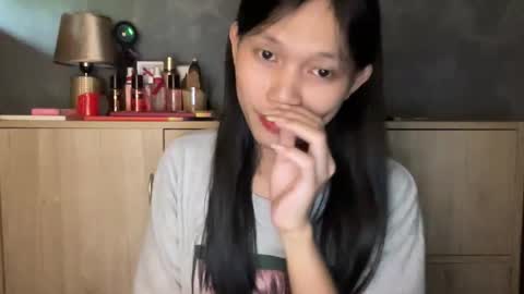 Its me Cora online show from 10-27-25, 05:33