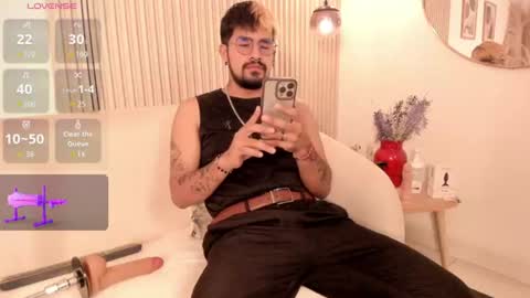 Snapshot of kcleiton chatting on 06-15-26, 06:15 Alfred - INDEPENDIENT MODEL online show from 06-15-26, 06:15