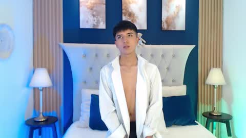 Snapshot of keen_nico chatting on 03-01-26, 01:02 nico online show from 03-01-26, 01:02