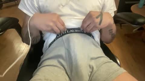 Keesey23 online show from 04-25-26, 11:57