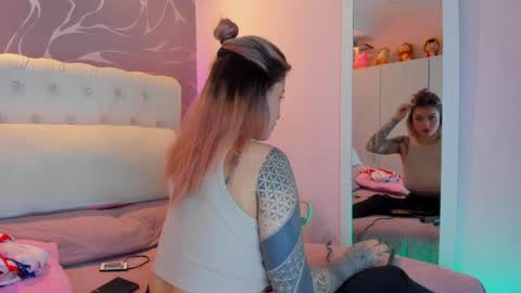 Snapshot of keilalovjack chatting on 01-20-25, 01:00 Keila online show from 01-20-25, 01:00