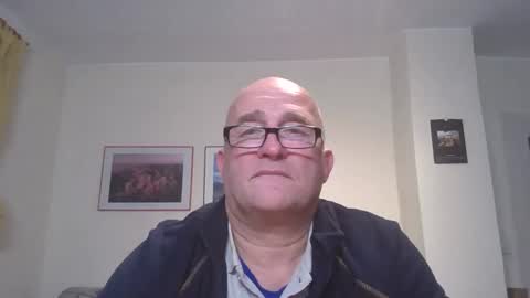 keilie1 online show from 11-05-25, 06:41