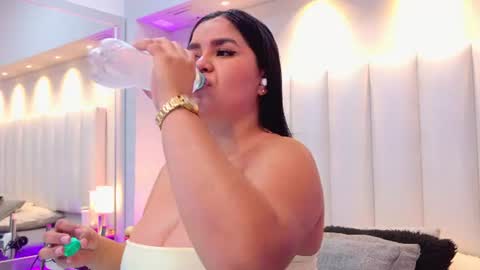 Snapshot of keily_ross1 chatting on 06-17-26, 07:48 Keily Ross online show from 06-17-26, 07:48