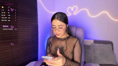 Snapshot of keily_xoxo chatting on 07-09-26, 01:42 keily new online show from 07-09-26, 01:42