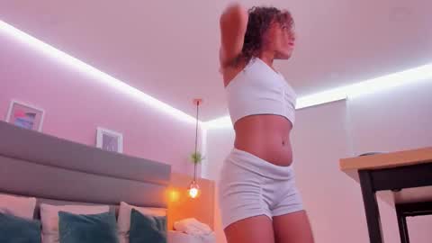 Keira River  online show from 12-01-25, 08:58