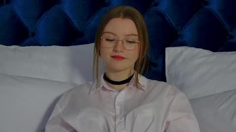 Keira online show from 02-21-25, 12:49