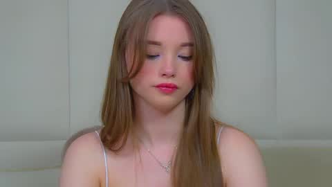 Snapshot of keiraace chatting on 05-14-26, 06:04 Keira online show from 05-14-26, 06:04