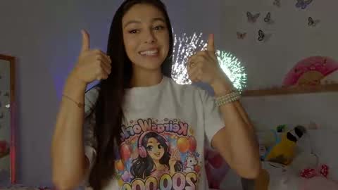 Snapshot of keirasworld chatting on 05-08-26, 12:27 keira online show from 05-08-26, 12:27