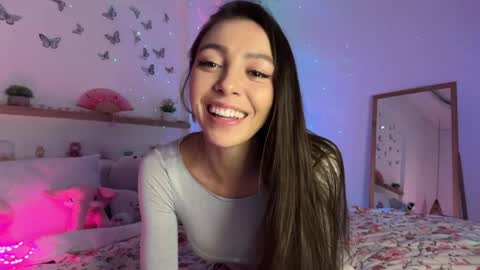 Snapshot of keirasworld chatting on 05-25-26, 12:16 keira online show from 05-25-26, 12:16
