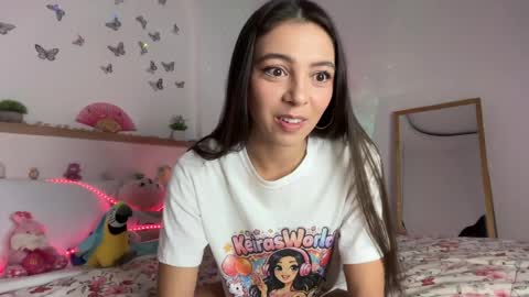 Snapshot of keirasworld chatting on 06-08-26, 12:14 keira online show from 06-08-26, 12:14