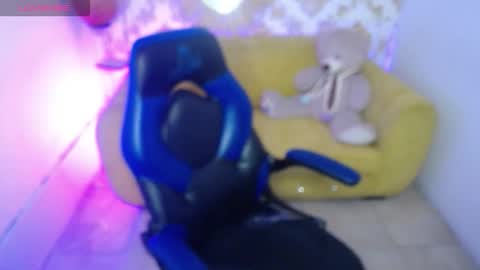Keiry online show from 10-17-25, 02:37