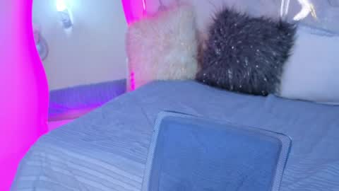Snapshot of keisy_2 chatting on 05-15-26, 01:40 Keisy online show from 05-15-26, 01:40