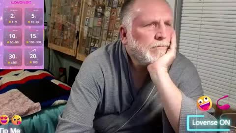 Keithobrian online show from 12-15-25, 04:28