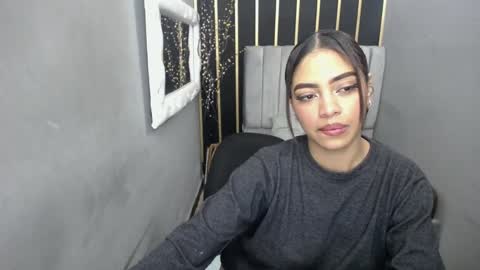  K E I Z Y  online show from 12-17-24, 02:00