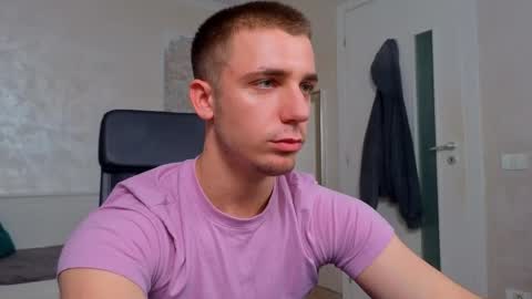 Snapshot of kellenwest chatting on 05-13-26, 10:12 KellenWest online show from 05-13-26, 10:12