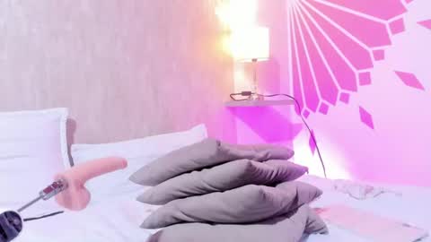 Snapshot of kelly_666 chatting on 06-19-26, 03:27 kelly_666 online show from 06-19-26, 03:27