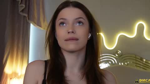 Kelly online show from 02-03-26, 06:22